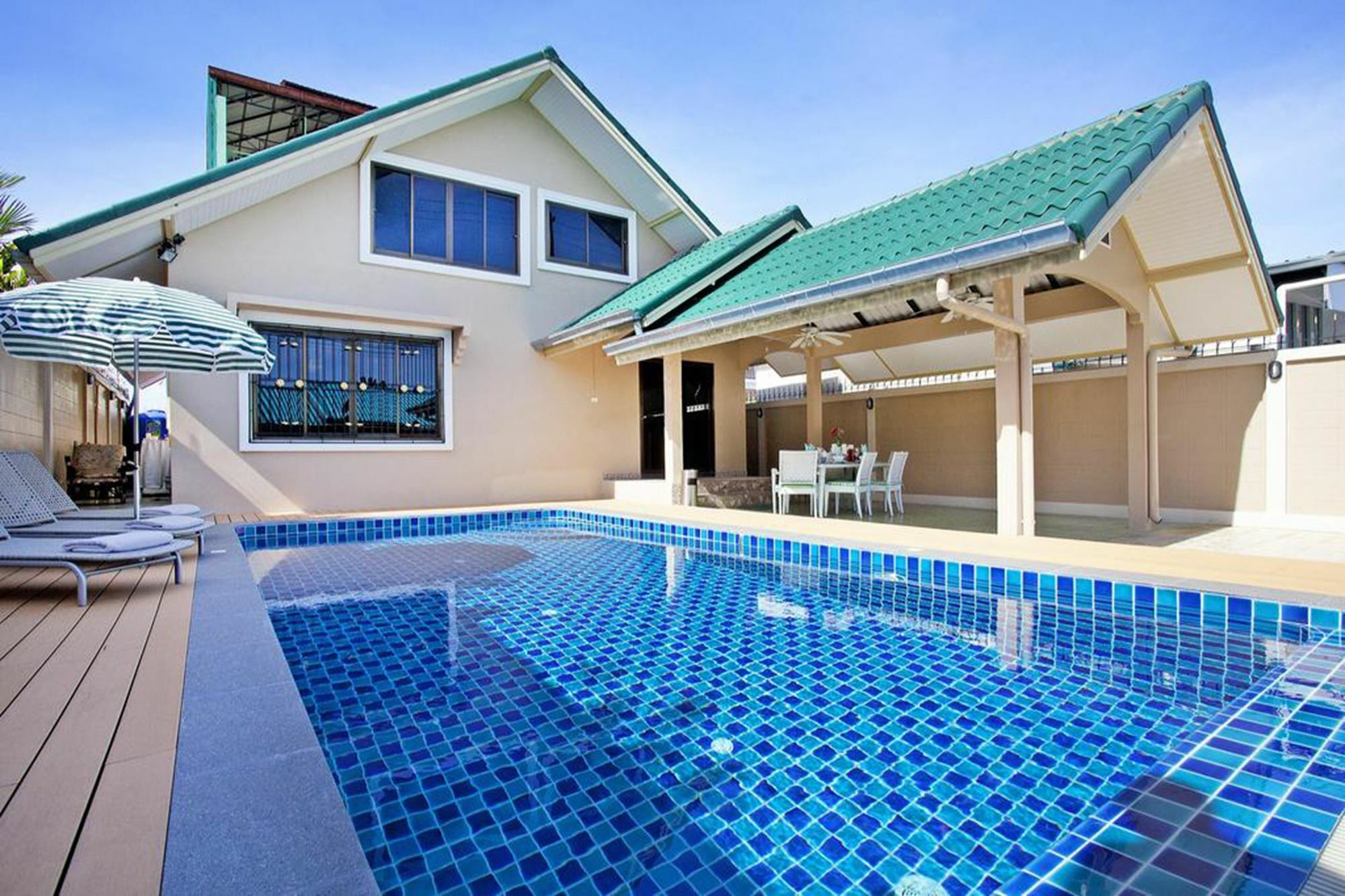 Pool Villa Tanzanite Near Walking Street Pattaya Exteriér fotografie